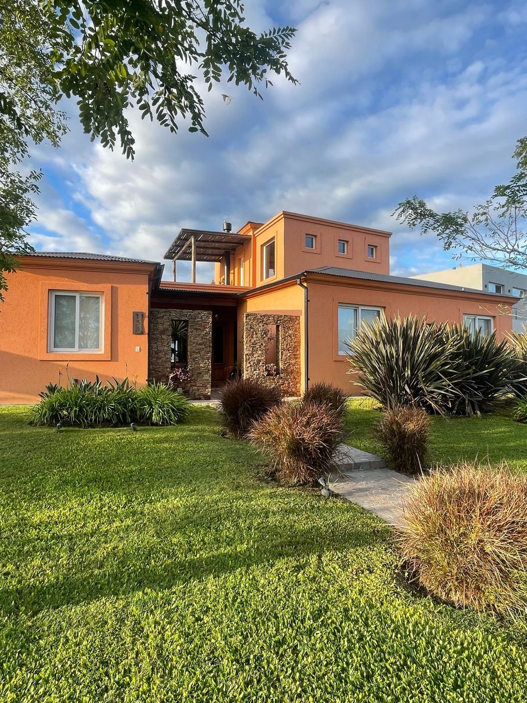 Vivienda construida por Estudio Aranoa en Zona Norte