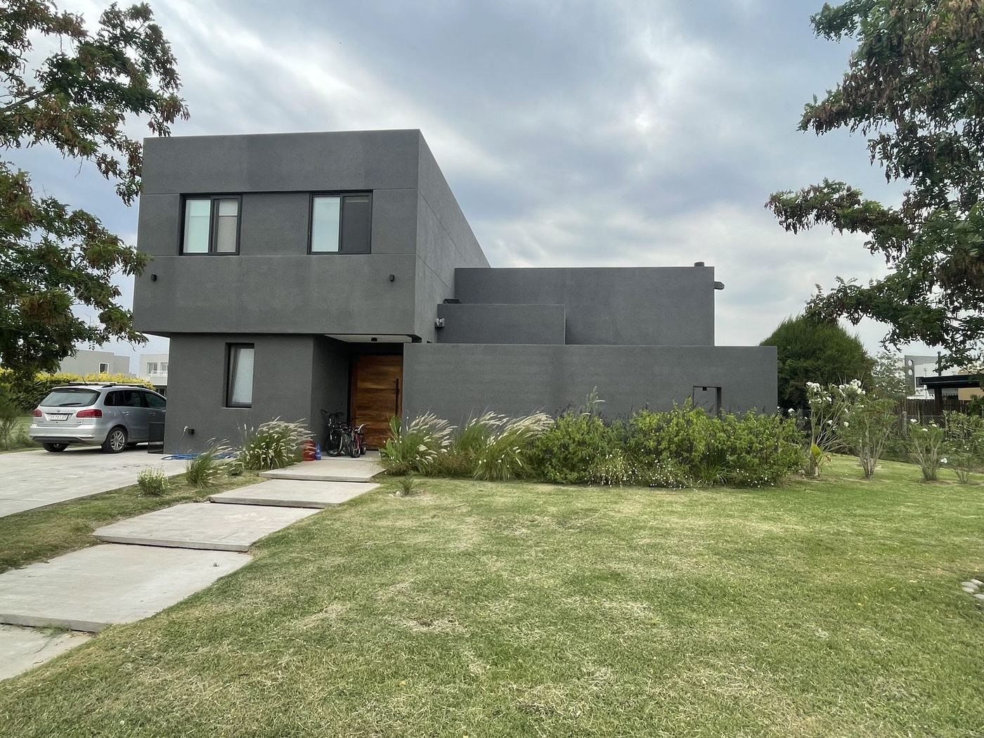 Casa moderna construida por Estudio Aranoa